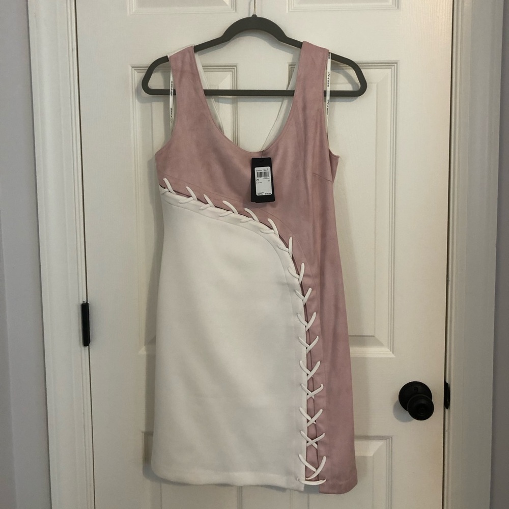 NWT Guess Brand Elegant Pink and White Lace-Up Dress